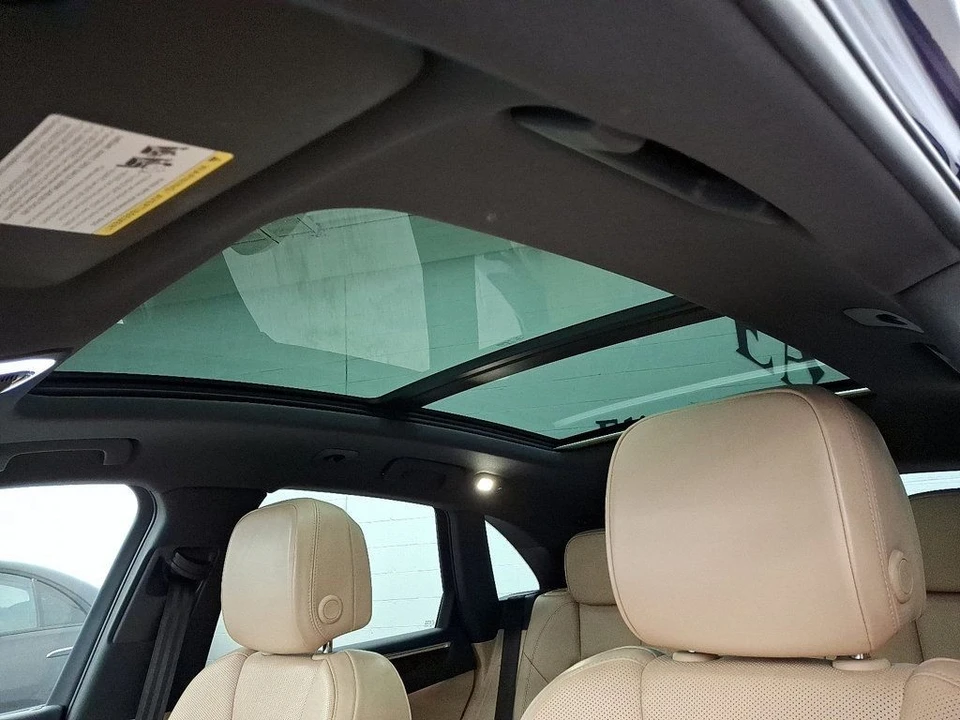 2023 Porsche Macan - Image 8 of 12