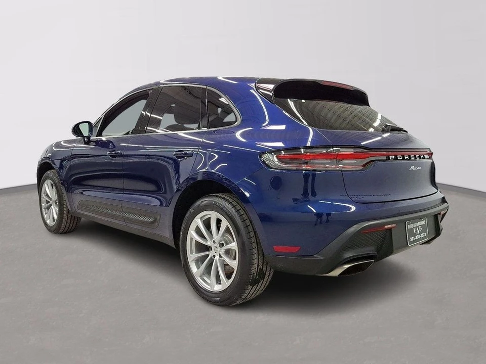 2023 Porsche Macan - Image 4 of 12