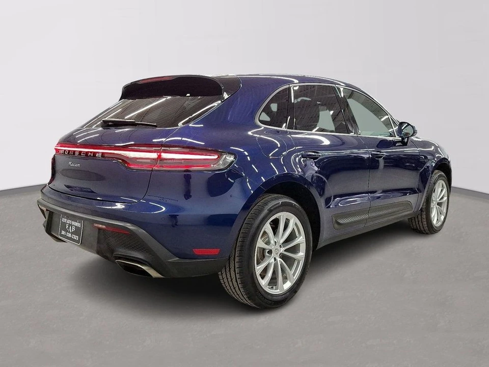 2023 Porsche Macan - Image 3 of 12