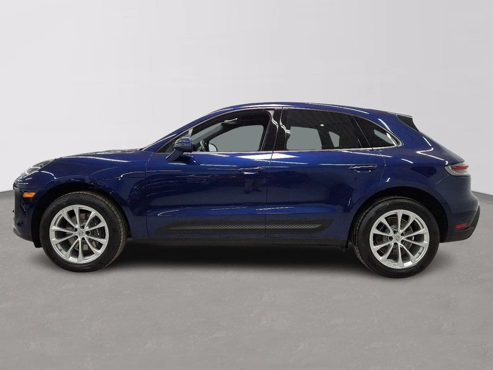 2023 Porsche Macan - Image 5 of 12
