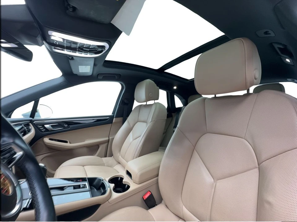 2023 Porsche Macan - Image 20 of 21