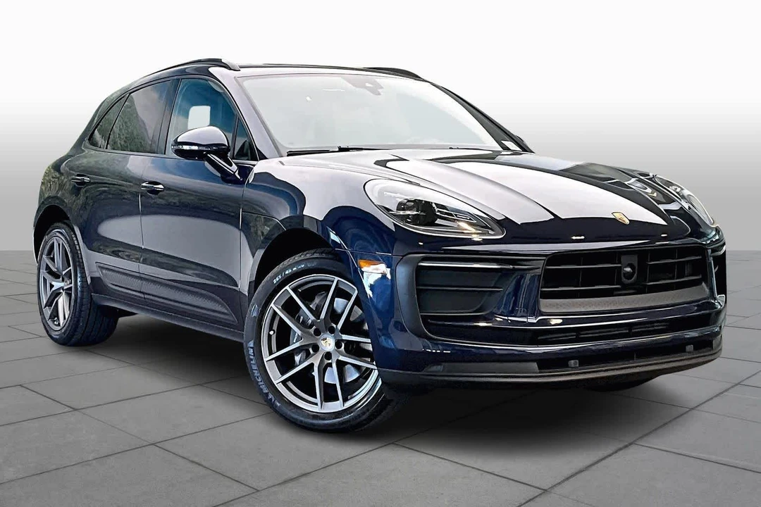 2023 Porsche Macan T - Image 3 of 12