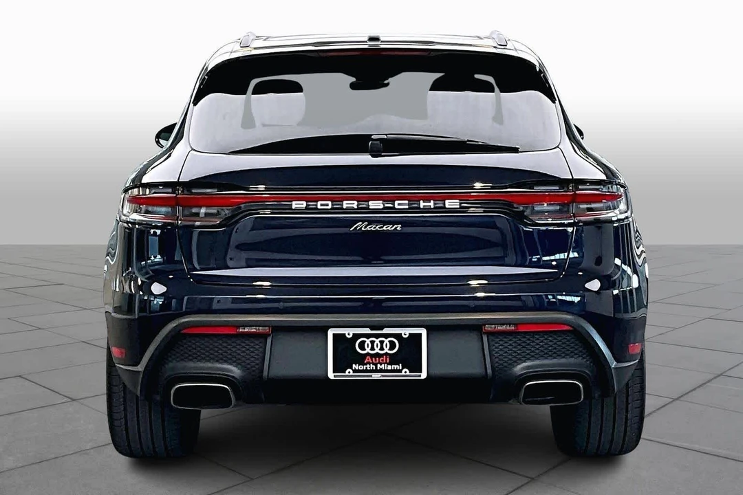 2023 Porsche Macan T - Image 5 of 12