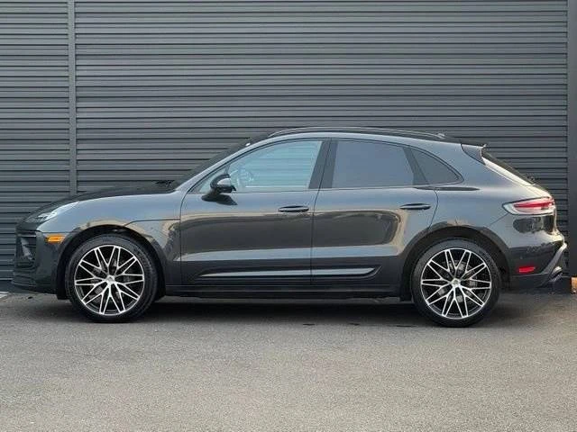 2023 Porsche Macan - Image 2 of 5