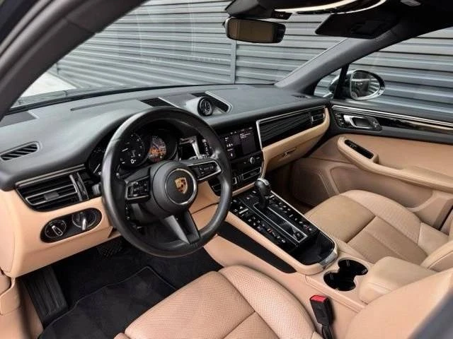 2023 Porsche Macan - Image 4 of 5