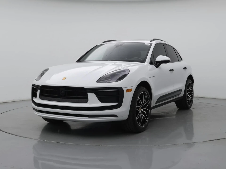 2023 Porsche Macan - Image 5 of 28
