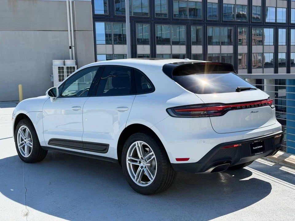 2023 Porsche Macan T - Image 3 of 5