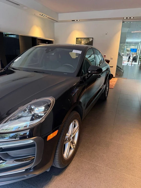 2023 Porsche Macan - Image 2 of 4