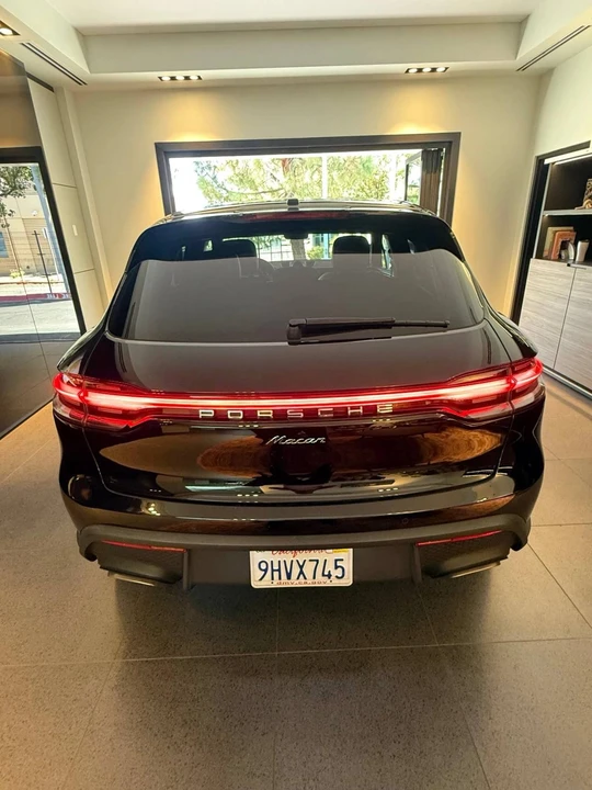 2023 Porsche Macan - Image 4 of 4