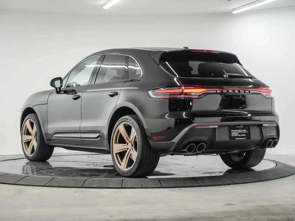 2023 Porsche Macan - Image 3 of 5