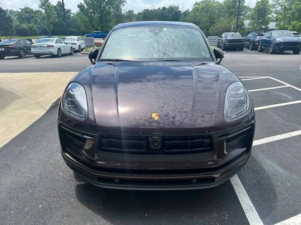 2023 Porsche Macan - Image 3 of 5
