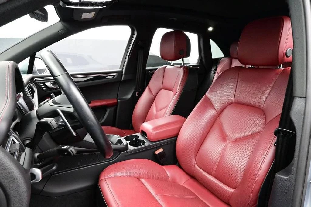 2023 Porsche Macan - Image 5 of 5