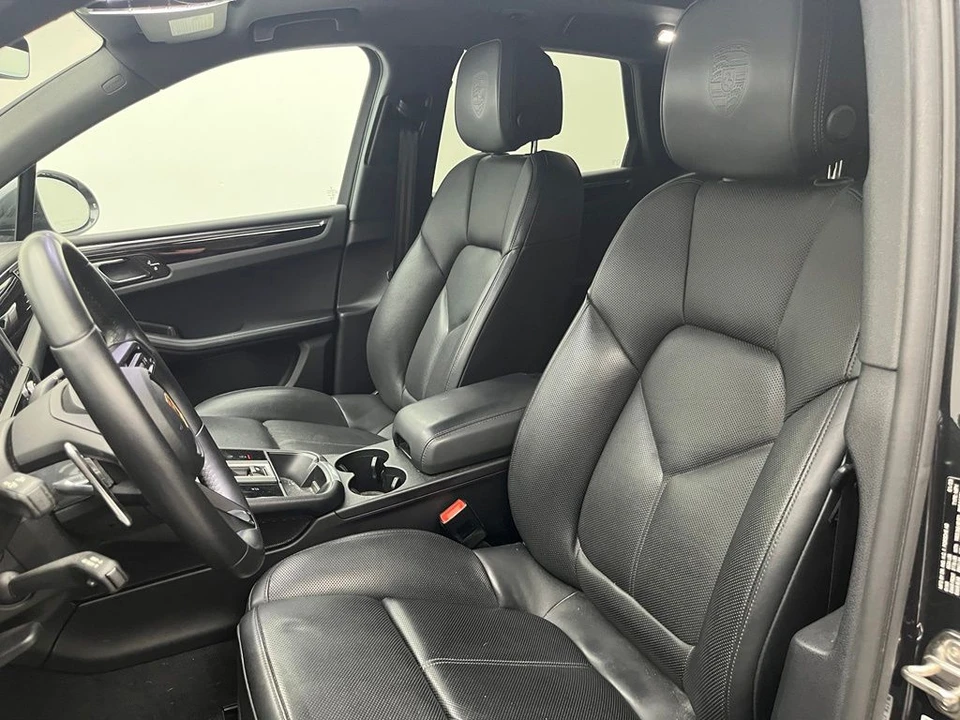 2023 Porsche Macan - Image 5 of 23