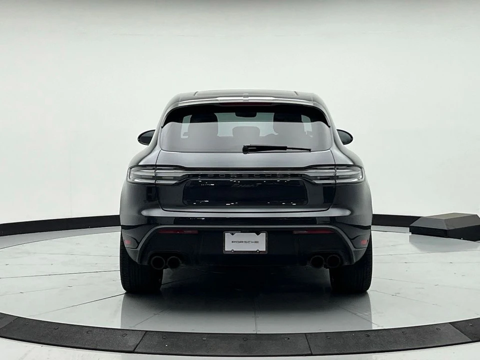 2023 Porsche Macan - Image 10 of 23