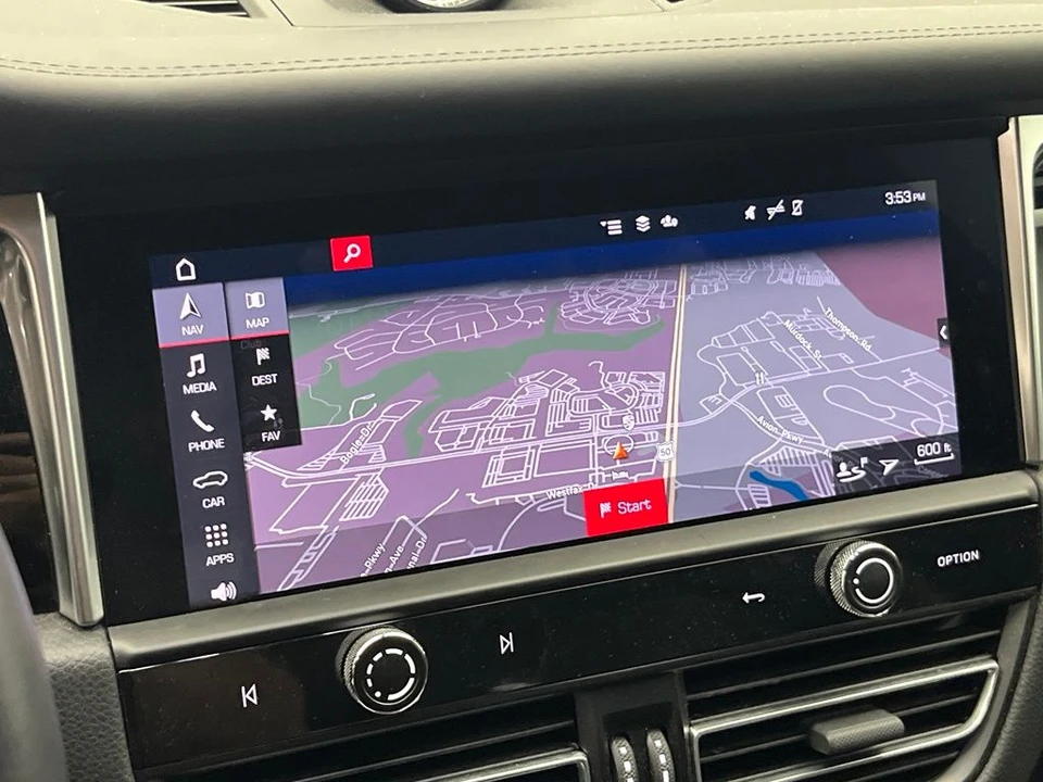 2023 Porsche Macan - Image 19 of 23