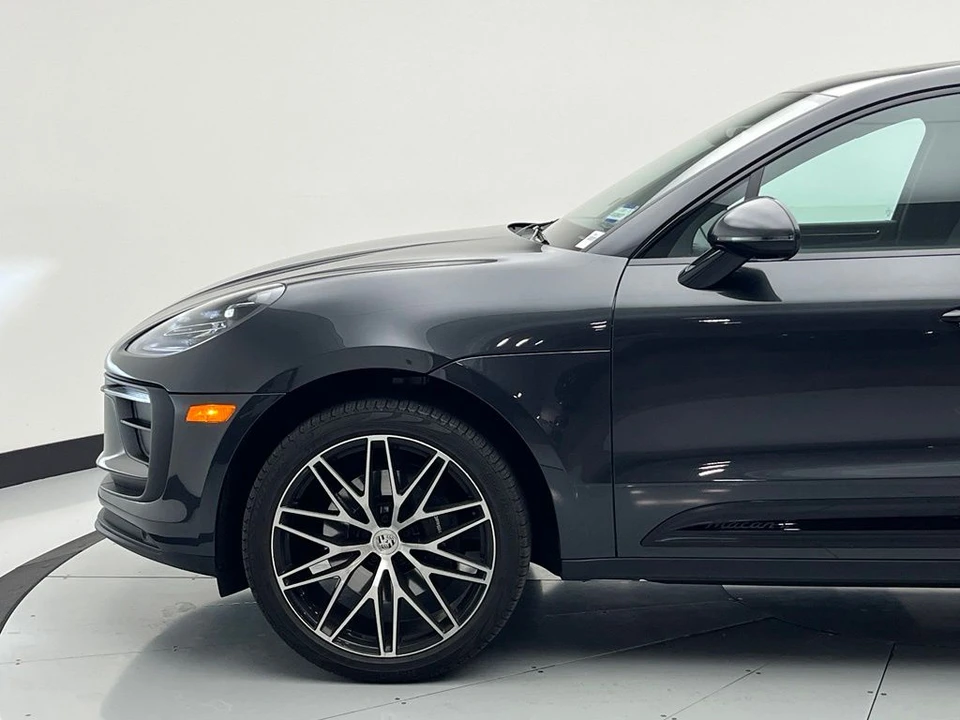 2023 Porsche Macan - Image 23 of 23