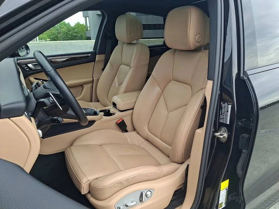 2023 Porsche Macan - Image 5 of 5