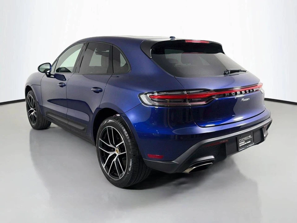 2023 Porsche Macan - Image 3 of 5