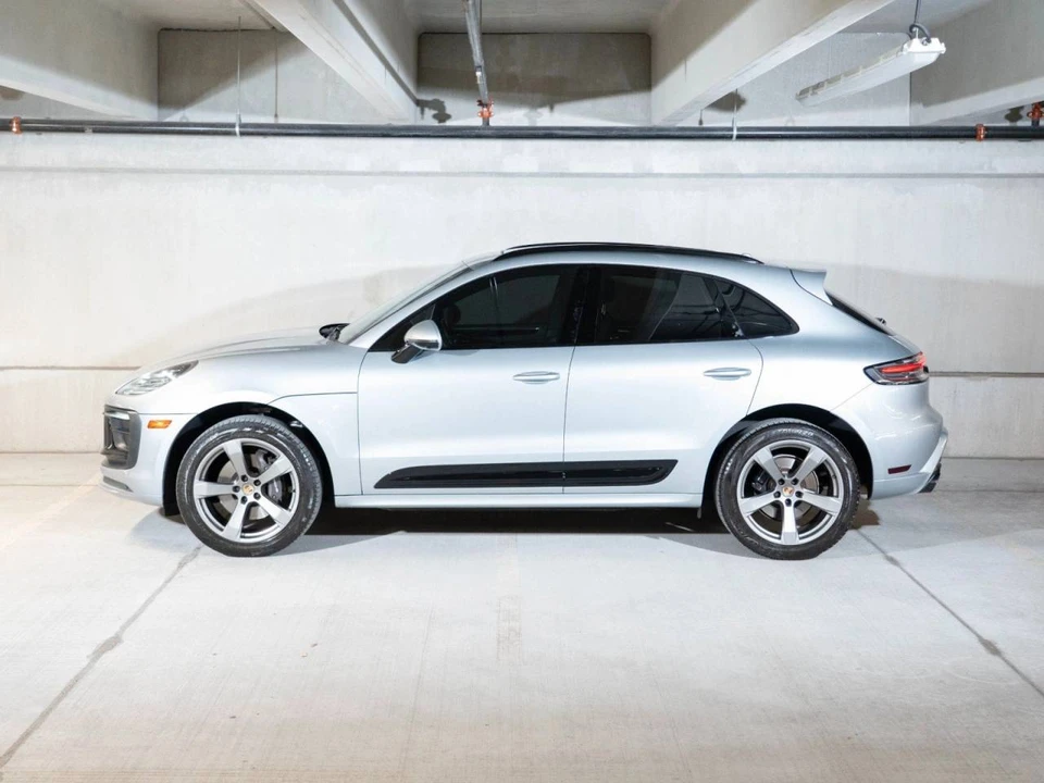 2023 Porsche Macan - Image 2 of 5