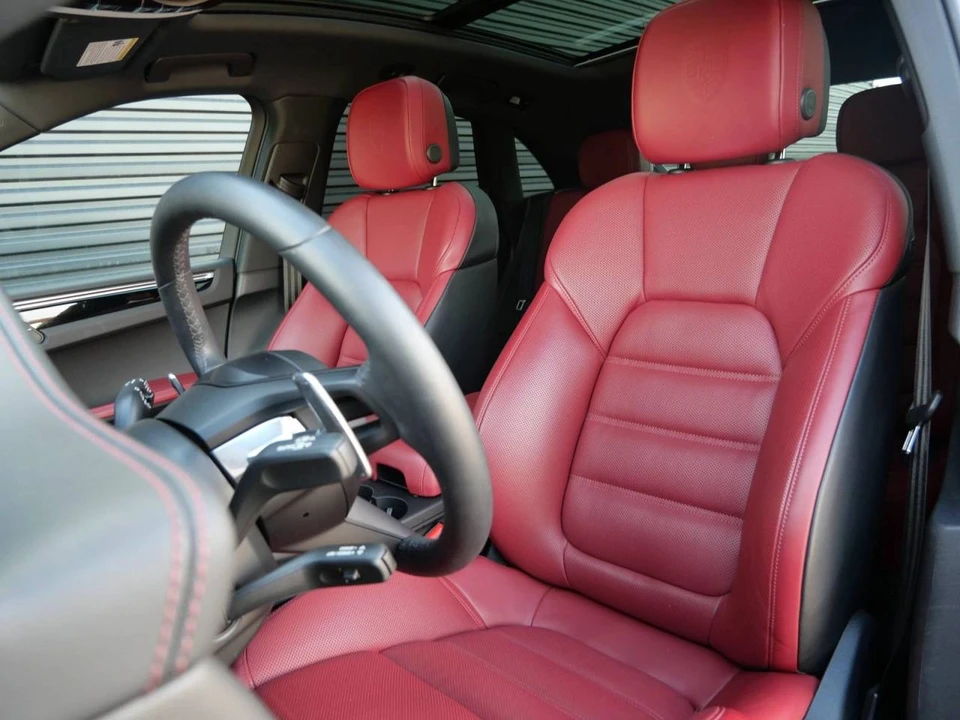 2023 Porsche Macan - Image 5 of 5