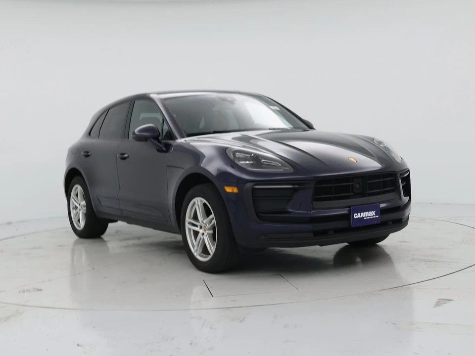 2023 Porsche Macan - Image 2 of 28