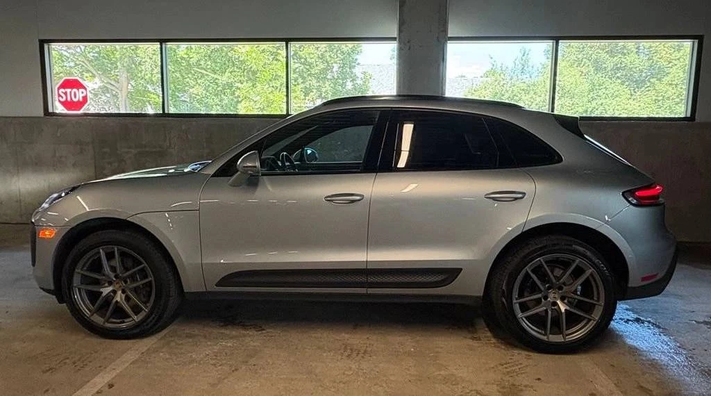 2023 Porsche Macan - Image 2 of 5