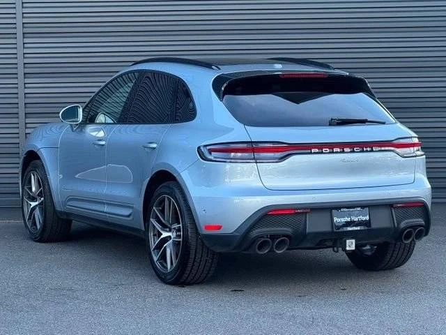 2023 Porsche Macan - Image 3 of 5
