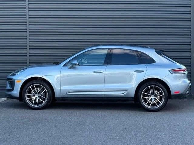 2023 Porsche Macan - Image 2 of 5