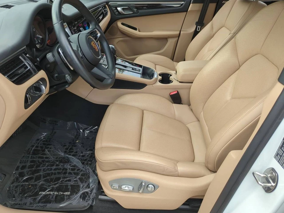 2023 Porsche Macan - Image 5 of 5