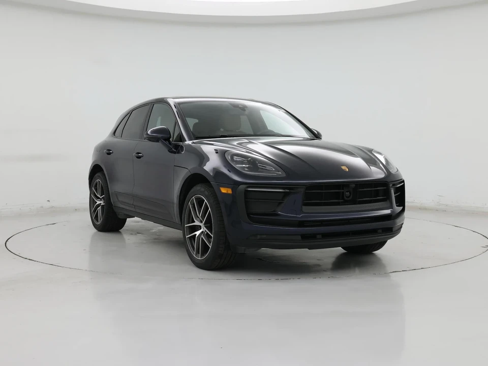 2023 Porsche Macan - Image 2 of 28