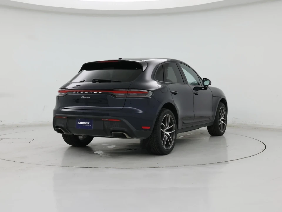2023 Porsche Macan - Image 9 of 28