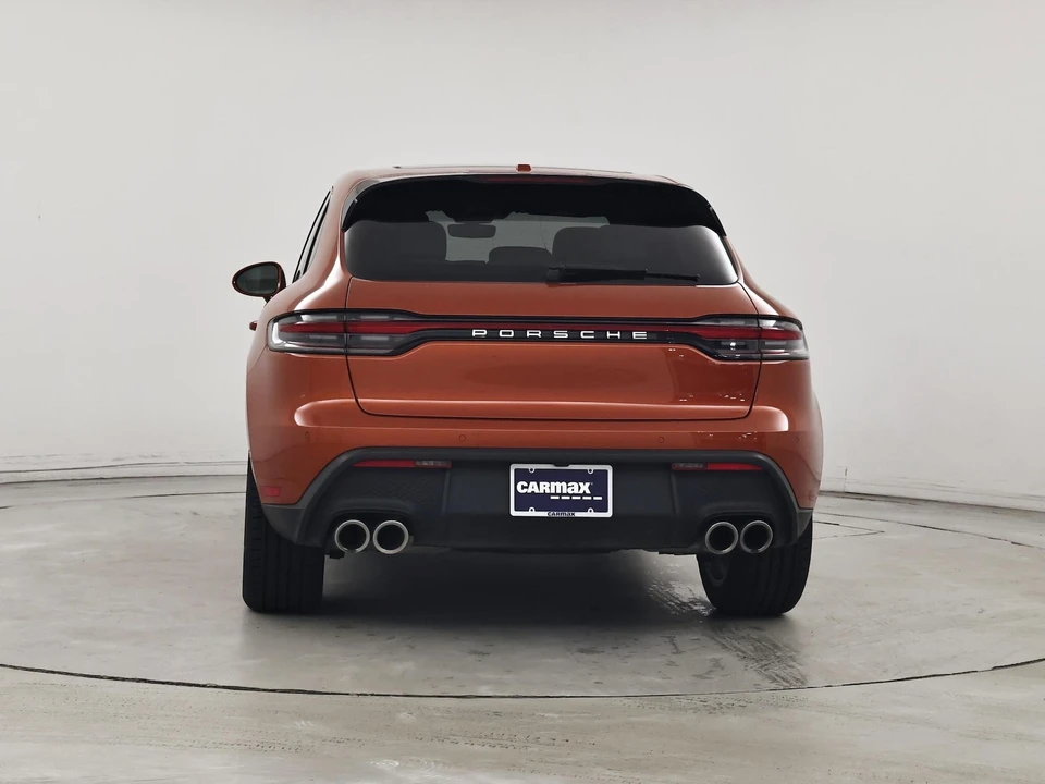 2023 Porsche Macan - Image 7 of 28