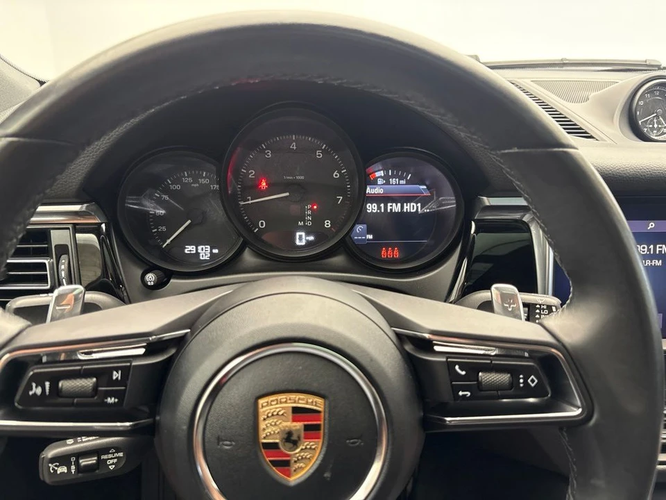 2023 Porsche Macan - Image 31 of 31