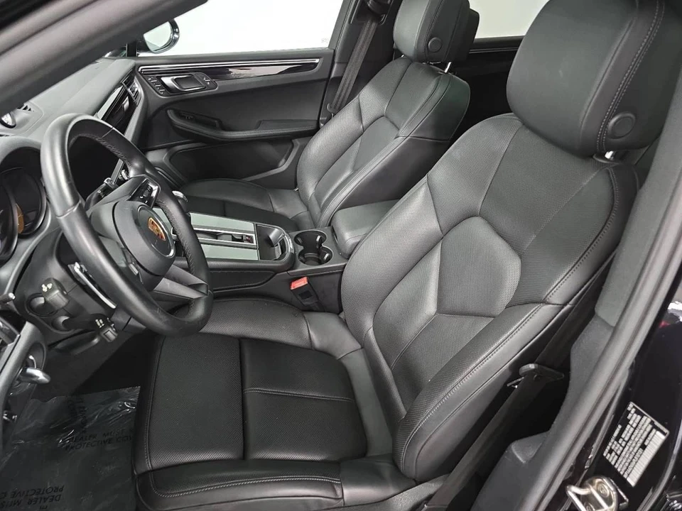 2023 Porsche Macan - Image 5 of 5