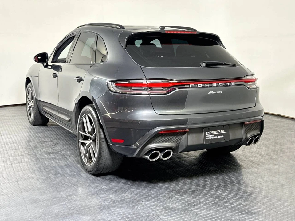 2023 Porsche Macan - Image 3 of 5
