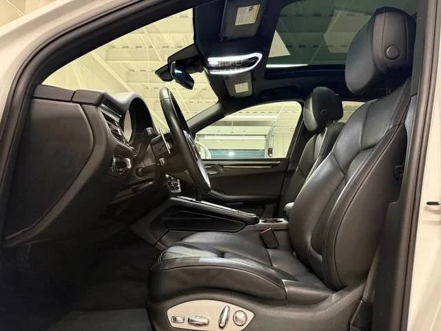 2023 Porsche Macan T - Image 5 of 5