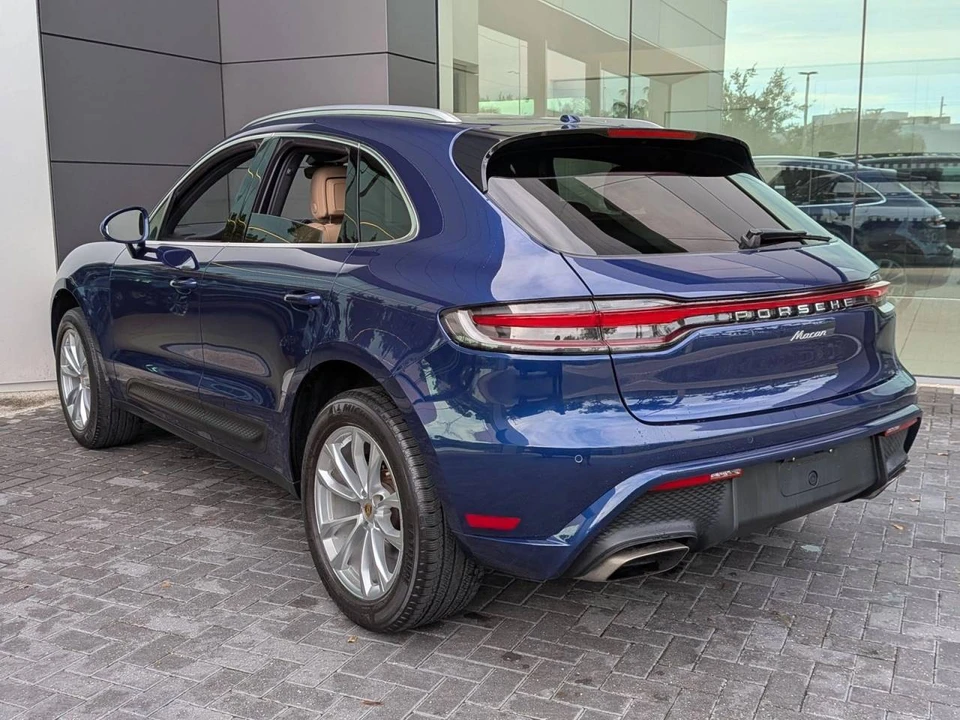 2023 Porsche Macan - Image 3 of 5