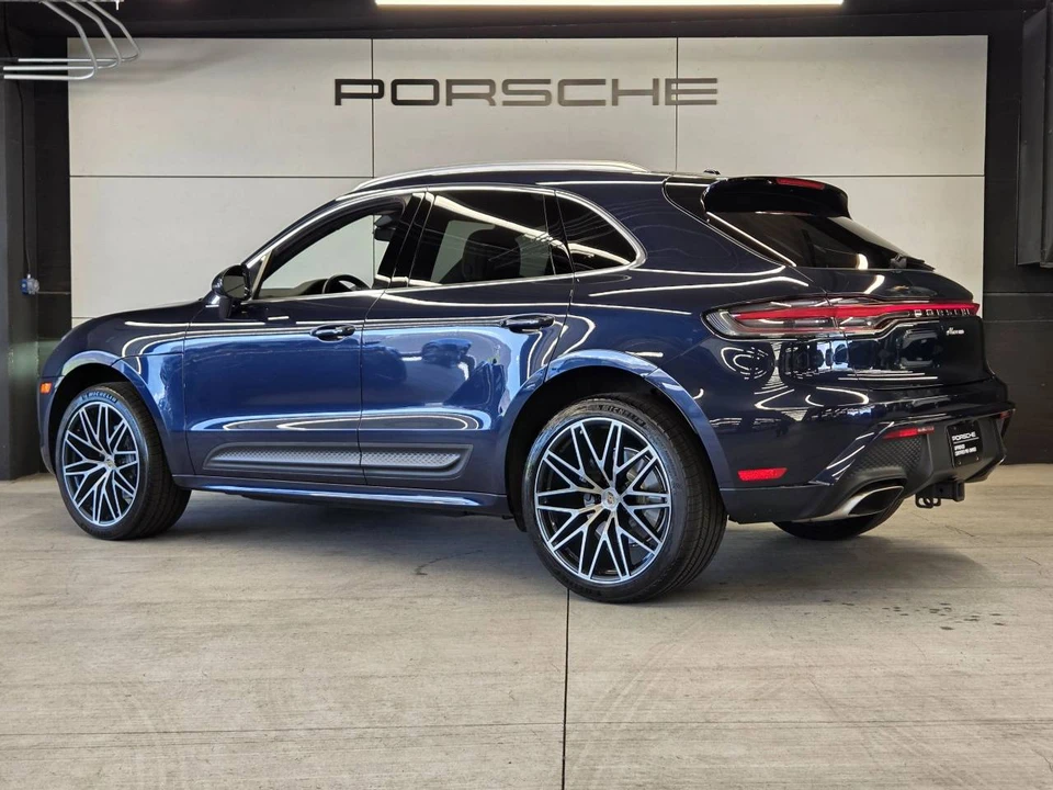 2023 Porsche Macan - Image 3 of 5