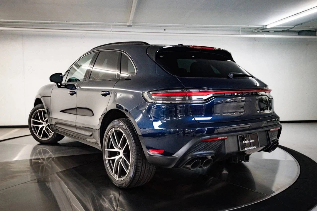 2023 Porsche Macan - Image 3 of 5