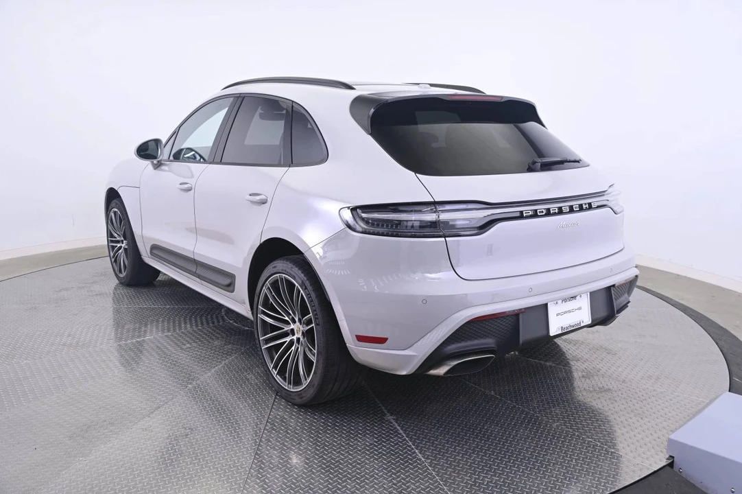 2023 Porsche Macan T - Image 3 of 5