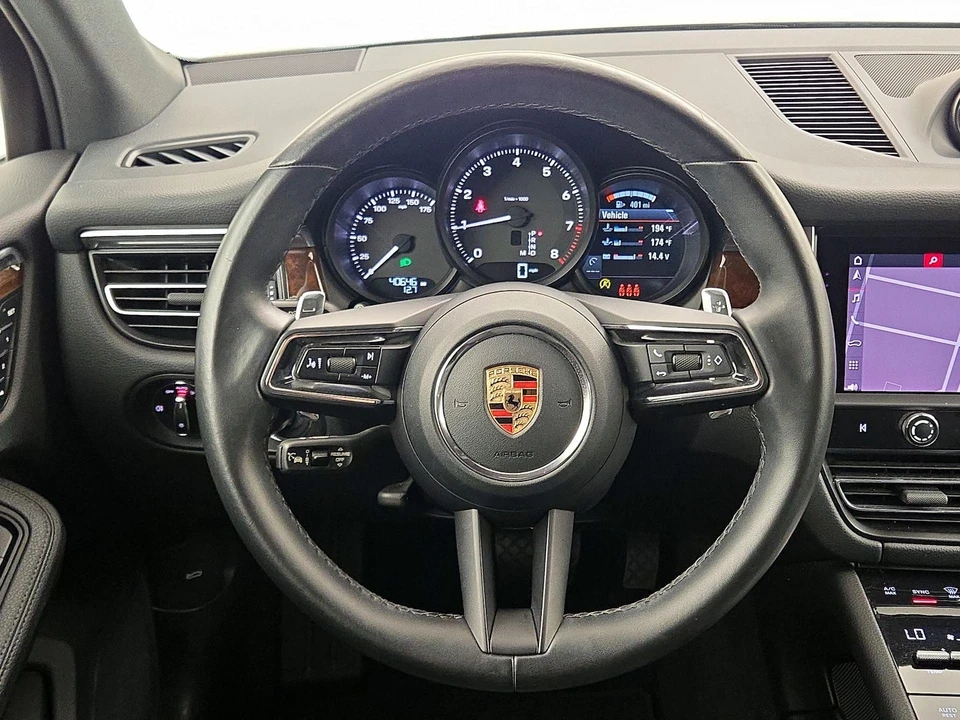 2023 Porsche Macan T - Image 11 of 27