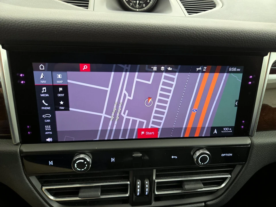 2023 Porsche Macan T - Image 15 of 27
