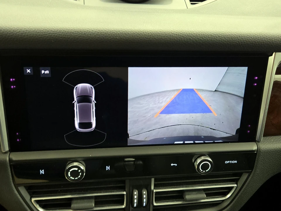 2023 Porsche Macan T - Image 16 of 27