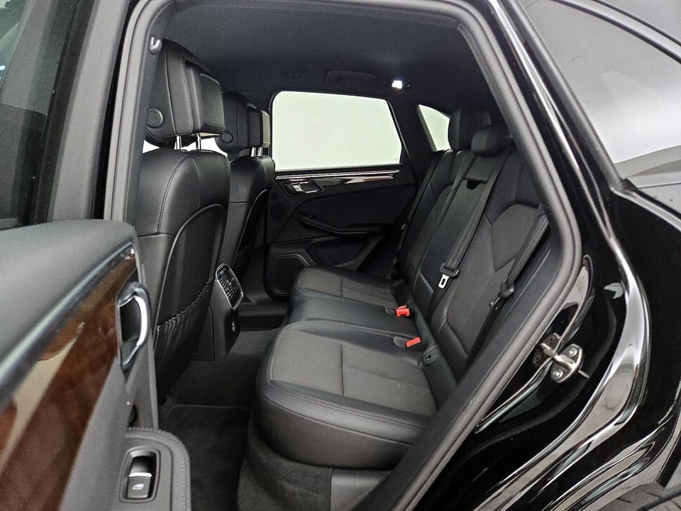 2023 Porsche Macan T - Image 21 of 27