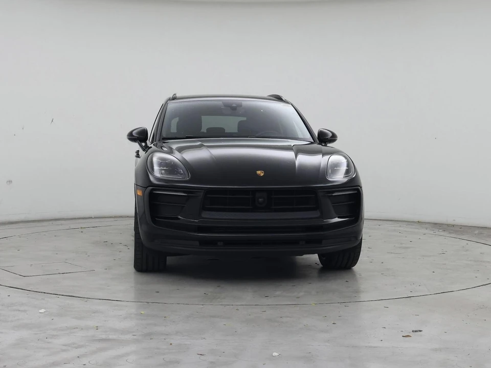 2023 Porsche Macan T - Image 6 of 27