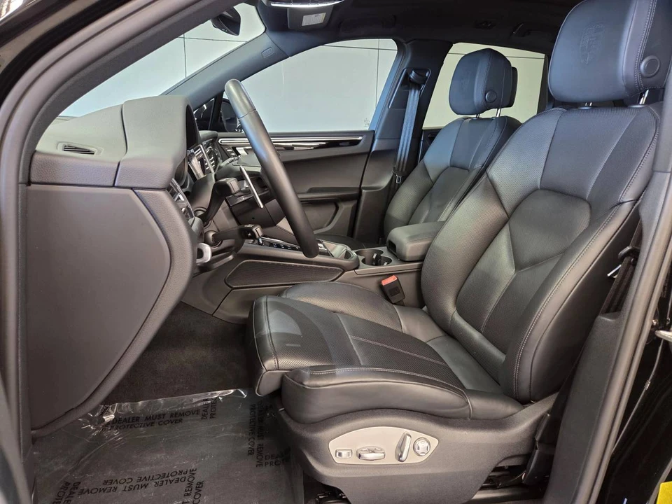 2023 Porsche Macan - Image 5 of 5
