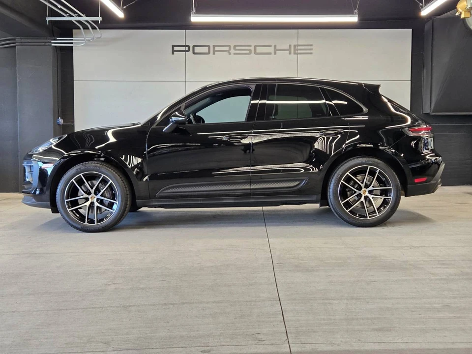 2023 Porsche Macan - Image 2 of 5