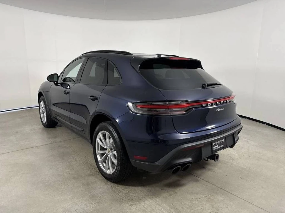 2023 Porsche Macan - Image 3 of 5