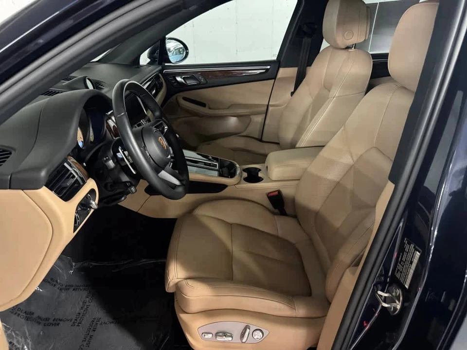2023 Porsche Macan - Image 5 of 5