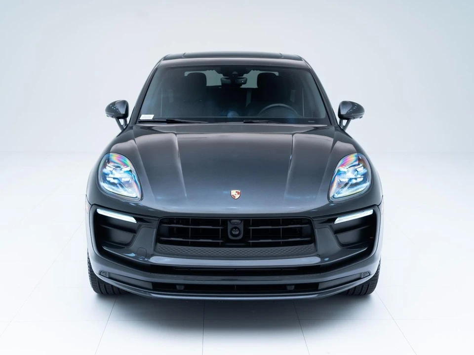 2023 Porsche Macan - Image 6 of 27